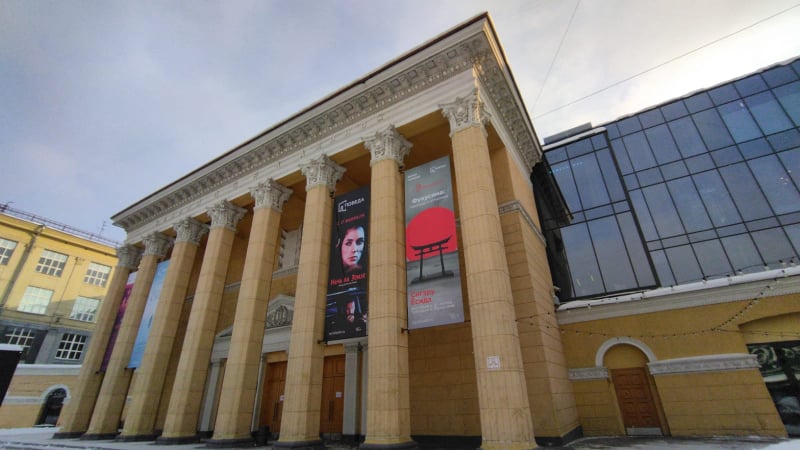 43 pieces of his artworks were exhibited at the white gallery in Novosibirsk , Russia